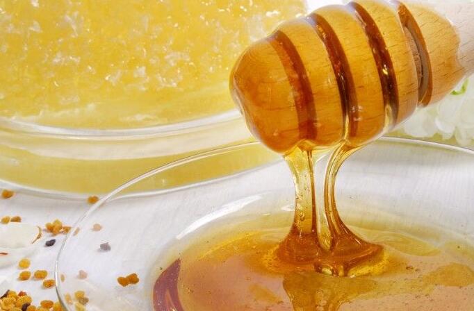 喝蜂蜜水减肥靠谱吗？用蜂蜜减肥的注意事项